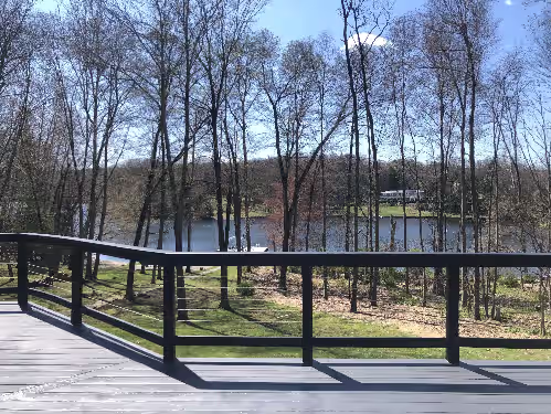 Beautiful, Fun Lakefront Retreat Perfect for family reunions / groups, photo 2