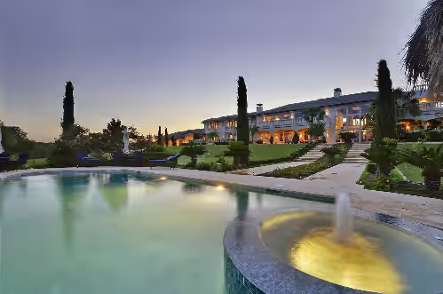 Lake Travis16,000 SQFT Waterfront Luxury Estate w/Guesthouse & Boat Dock 12acres
