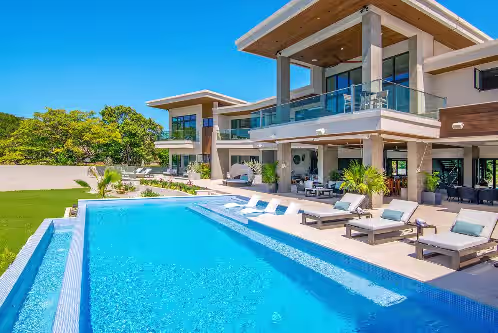 Happy Hour - Luxury Villa