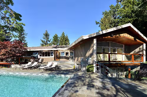 Incredible 6 Bedroom 6 Bath Oceanfront Lodge with Infinity Edge Pool, photo 4