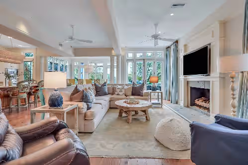 Luxury Beachfront Home with Guesthouse, Heated Pool & Spa, Putting Green, East Beach Oasis, photo 5