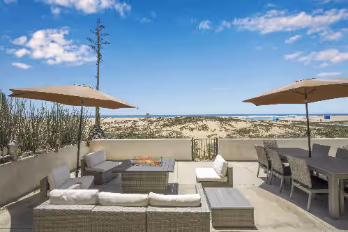6 Bedroom Remodeled Home on the Oceanfront, photo 3