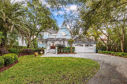 Fabulous Large Luxury Home with Pool and Multitude of Gathering Places! Handicap Friendly, photo 5