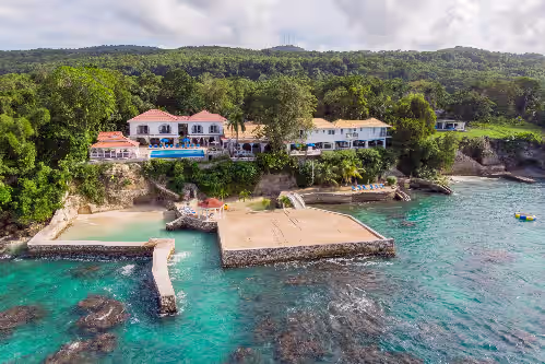 Luxury 13-bedroom, 7-acre, oceanfront villa, with all-inclusive option, photo 2