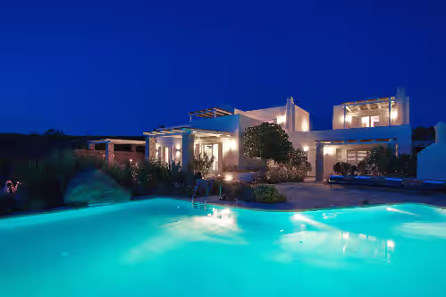The Dome House: stunning sea views, garden, pond and squash court, photo 2