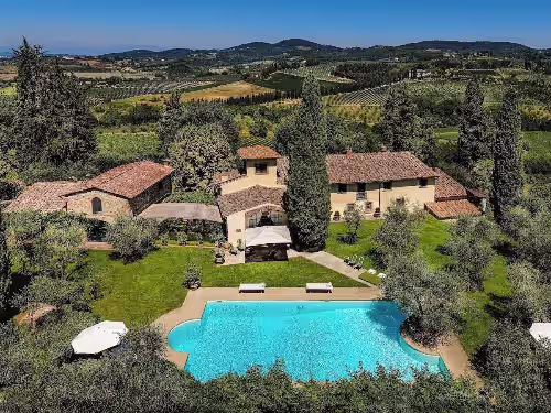 FABULOUS 9BR-8.5BA VILLA W PRIVATE HEATED POOL, IN PRIME LOCATION NEAR FLORENCE!