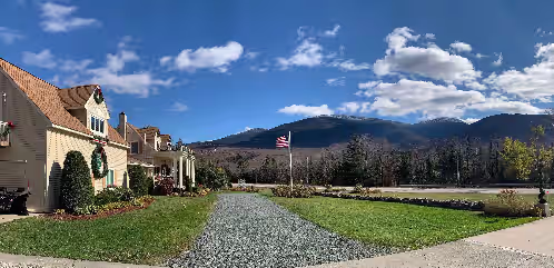 12 BR/13.5 BA Inn w/ Views of White Mountains & Heated Pool, photo 3