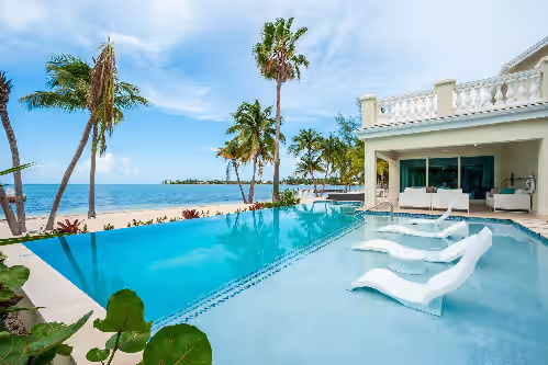 Crystal Waters: Luxe Villa w/Private Pool, Dock and Barefoot Beach Lounge, photo 4