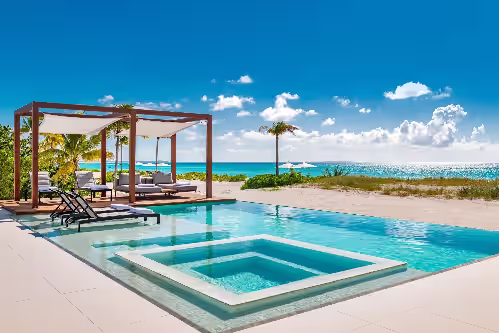 Modern beach house located on the exclusive Prince of Wales Drive