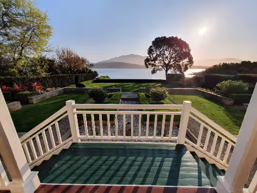 Derwent River Villa - the ultimate beach hotel, Hobart