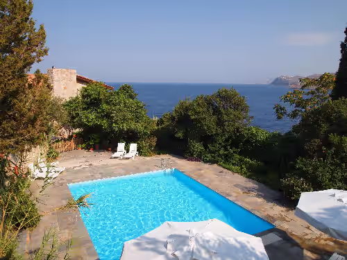 Private Waterfront Stone Villa, Swimming pool, Vast gardens, and Amazing views, photo 2
