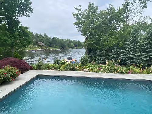Candlewood Lake Perfection: Large and very private House, property and pool, photo 2