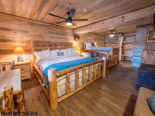 Room at Cusack's On The Kenai