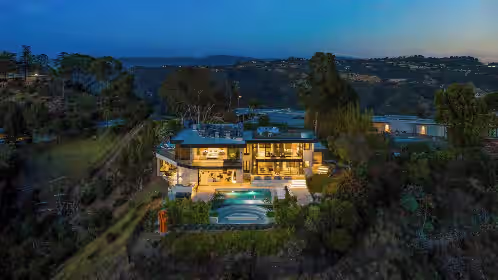 Contemporary Modern House with 6 Beds 9 Baths, 10,556 Sq.ft, photo 4