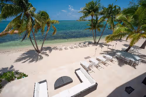 Crystal Waters: Luxe Villa w/Private Pool, Dock and Barefoot Beach Lounge, photo 3