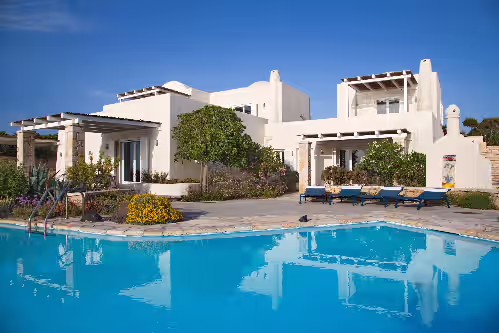 The Dome House: stunning sea views, garden, pond and squash court, photo 4