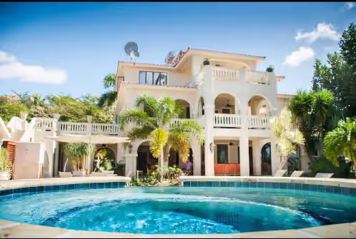 Luxury Beachfront Villa, Rincon 8 bedrooms, 11 bath , 9000 sqft.