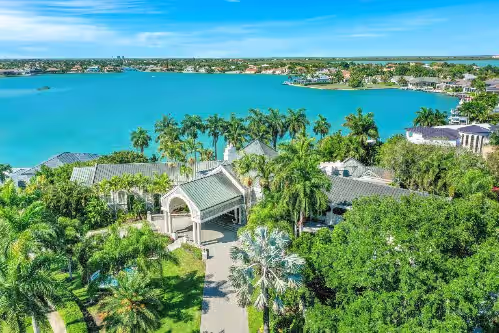 Greystone Manor - Amazing Venetian Palazzo Waterfront Mega Estate on Marco Island!