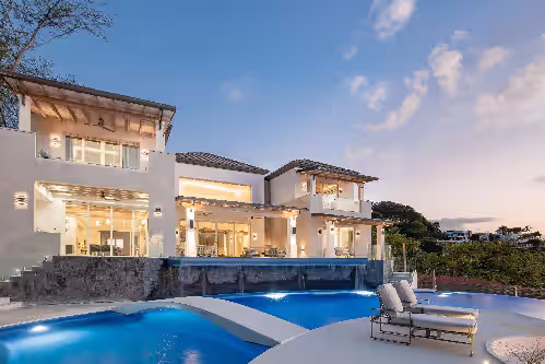 Oceanview Villa w/ water slide, 2 golf carts, deluxe breakfast, HK included