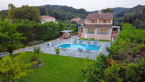Lovely Beachfront Villa,superbly Located Steps Away From The Crystal Clear Sea, photo 4