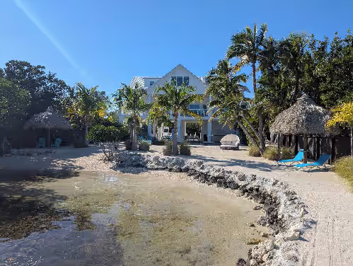 A Tropical Luxury Getaway, Your own private resort!!