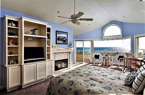 LUXURY OCEANFRONT RETREAT ON THE SAND FIRE PIT NO BOARDWALK Disneyland, photo 4