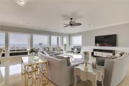 The Haven, Luxury Oceanfront House with Game Room, Hot Tub & Pool, photo 4