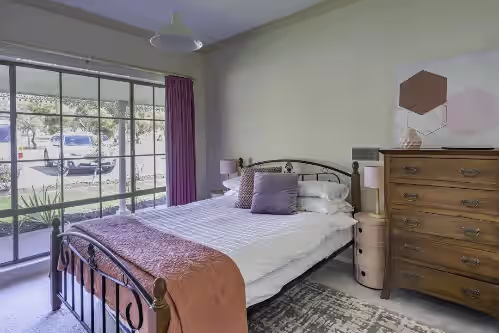 Prestigious Expansive Home with Almost Everything, photo 4
