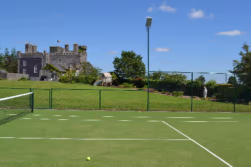 Lisheen Castle, Beautifully Restored, Perfect Central Location for Day Tripping, photo 3