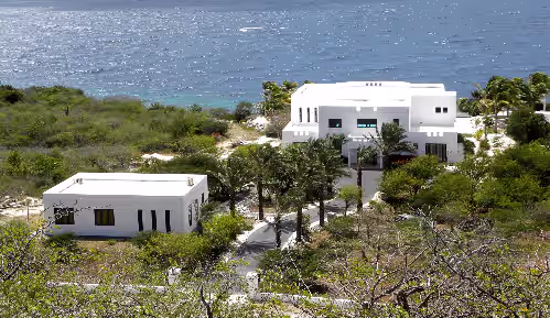 Luxury Oceanfront Villa with Private Beach and Home Cinema, photo 3