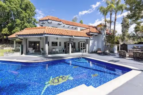 Exquisite Spanish Villa Retreat, photo 3