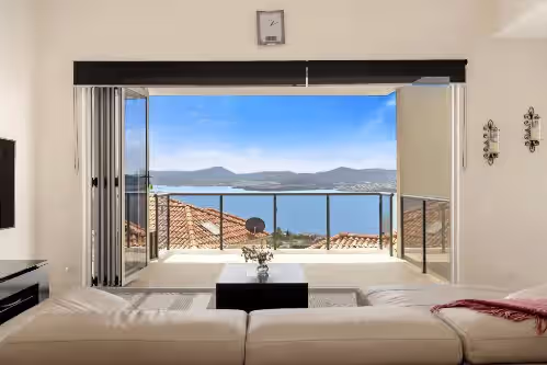 The View, photo 4