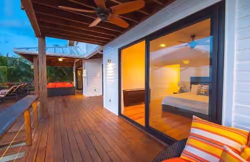 5 King Beds/2 Infinity Pools/Amazing Sunsets/Quick walk to West End/Privacy, photo 4