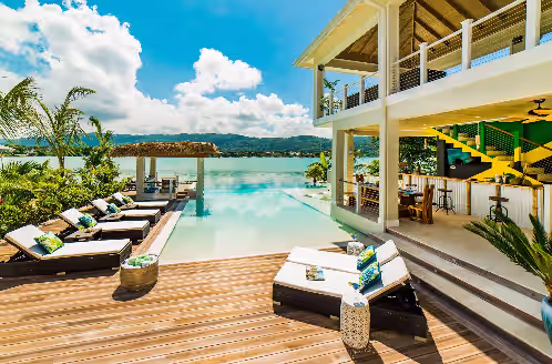 5 BDR LUX MODERN BEACHFRONT VILLA PRIVATE INFINITY POOL & OCEAN VIEWS STAFF, photo 2