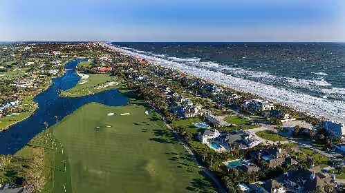8,190 sq ft estate on 3rd hole of PV Inn & Club across from ocean, photo 3