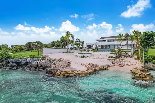 Caleton 24: Amazing ocean front villa w/ beach, pool, full staff & golf carts, photo 4