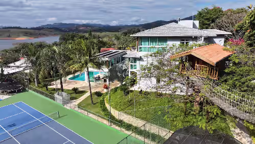 RESORT HOUSE ON THE DAM