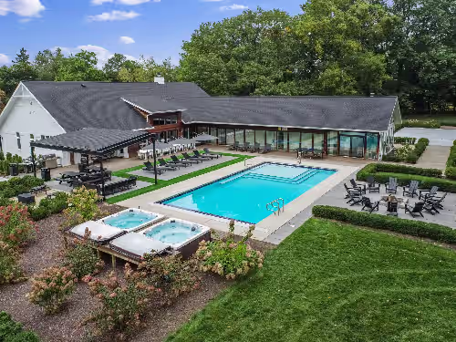Luxury Estate with 3 Homes, Pool, Hot Tubs, Basketball/Tennis Court near Lake
