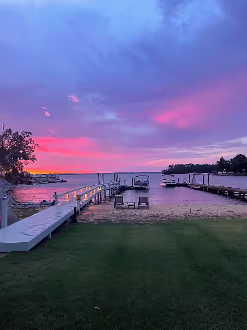 New Waterfront Lake Murray Home Dock and Patio 1HR from Masters
