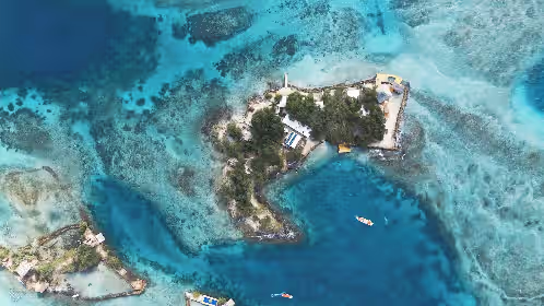 Isla Amores Private Island Near Cartagena 5 Suites Pool 360 views Full Staff