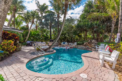 Chateau de la Mer: Gated Fla Beach Estate w/ heated pool, hot tub, elevator, photo 4