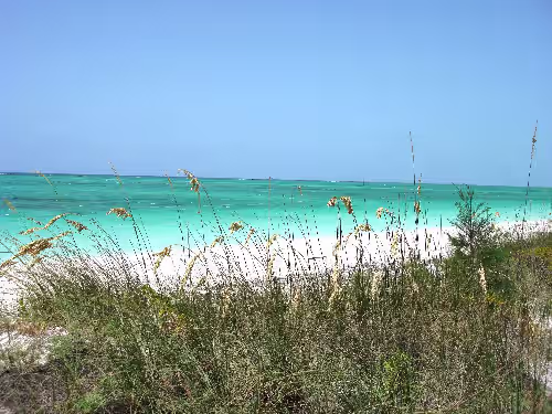 Emerald shores - 2 acre Waterfront Estate (unbelievable views, 2 Pools, Kayaks,)
