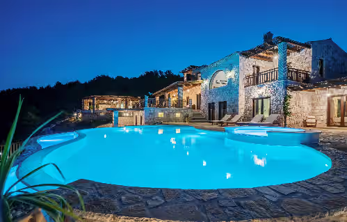 Amara Villa  Luxurious 6 Bedroom Villa with Private Pool