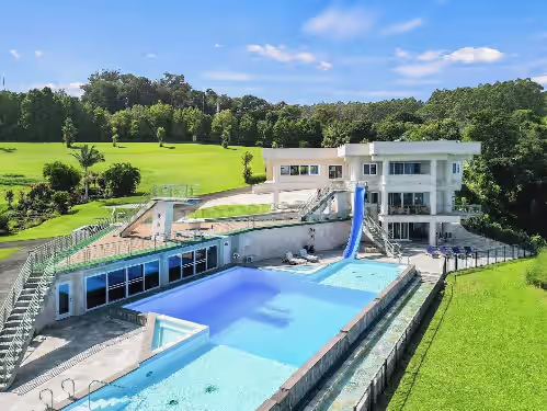 Waterfalling Estate is an oceanfront compound on the Big Island unlike any other, photo 2