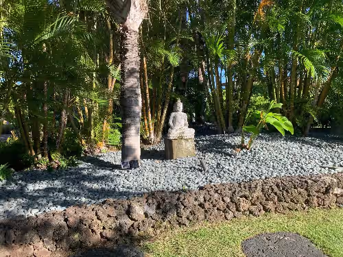 Beautiful landscaping. Redone in 2020. at Halenani