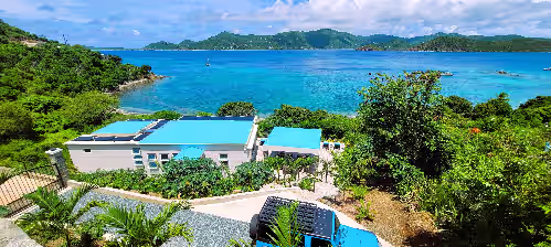 BEACHFRONT 5 BEDROOM VILLA–POOL, SOLAR, PRIVATE