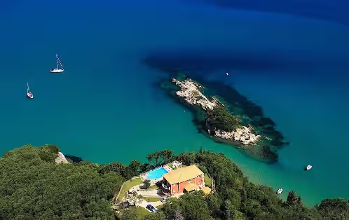Corfu,St Spyridon NE, Luxury,on the beach,privacy,heated pools,1038271