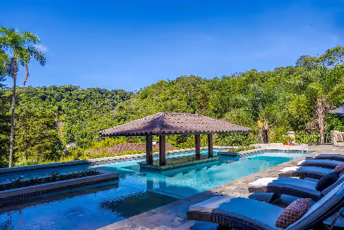 Casa Cascada / Mountain property/Estate in gated community.