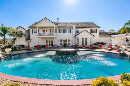 [Heated Pool] Resort Style saltwater heated pool and spa with loungers for relaxing at * NEW Luxury Celebrity Vineyard