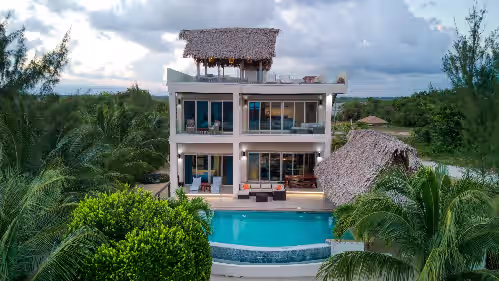 Hideaway Villa Belize - Luxury Beach front Villa with the Best Dock/Pier in Placencia.